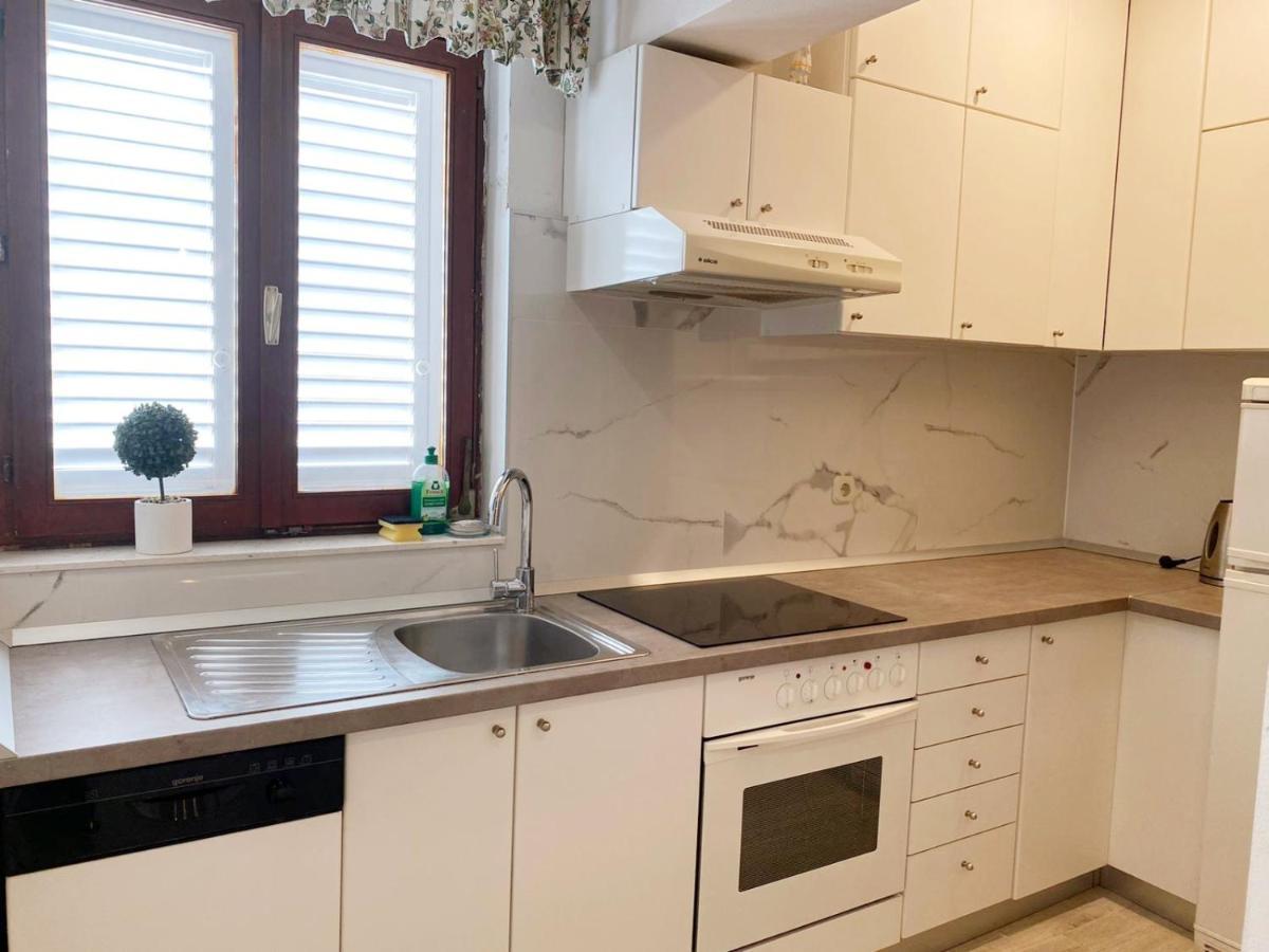 Apartman Beus Makarska Bagian luar foto